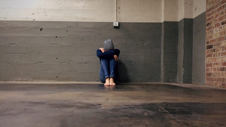 孤独を感じやすい人は常に脳が活動し知的な人と判明!! 想像・記憶を駆使、神経ネットワークも緊密、だが超ヤバい危険もある？