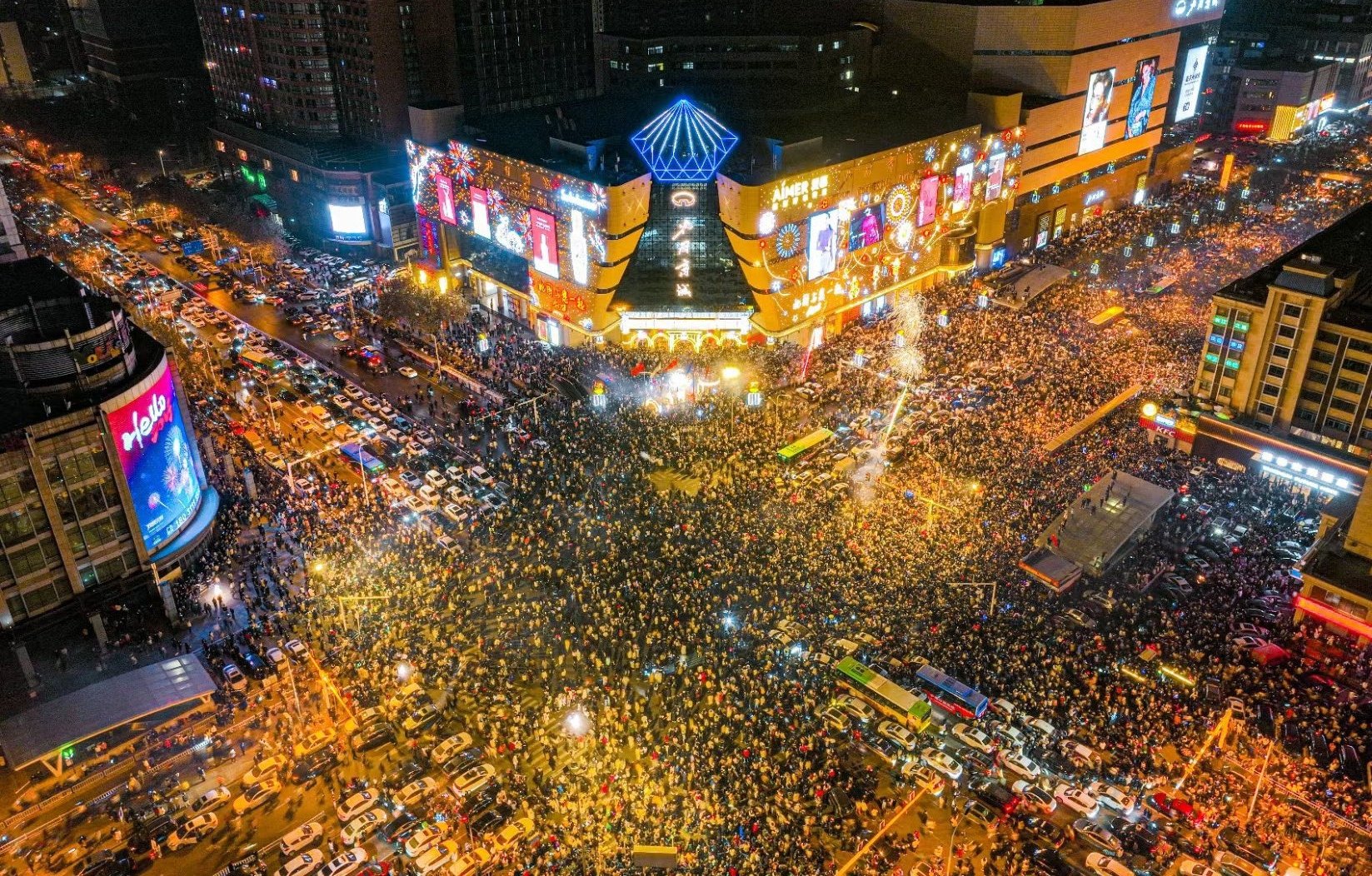 中国、ゼロコロナ正式終了へ　移動活発に、感染拡大懸念強まる　ツイッター民 “ようこそおもてなしの国へ”