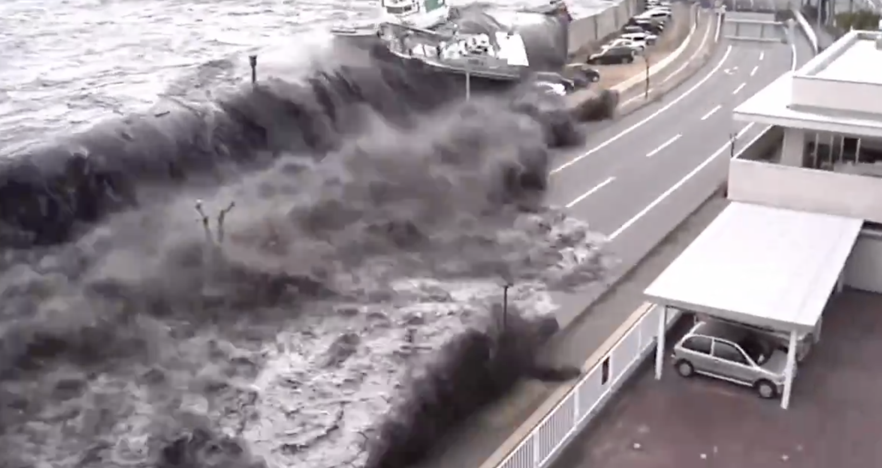 能登半島沖 津波、地震映像Twitterまとめ