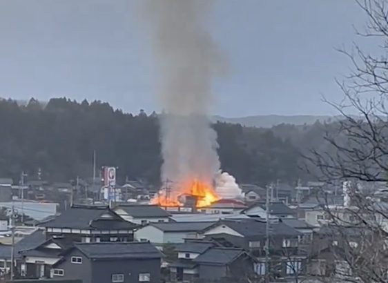 三回爆発音？　石川県　お家壊れた　火災発生